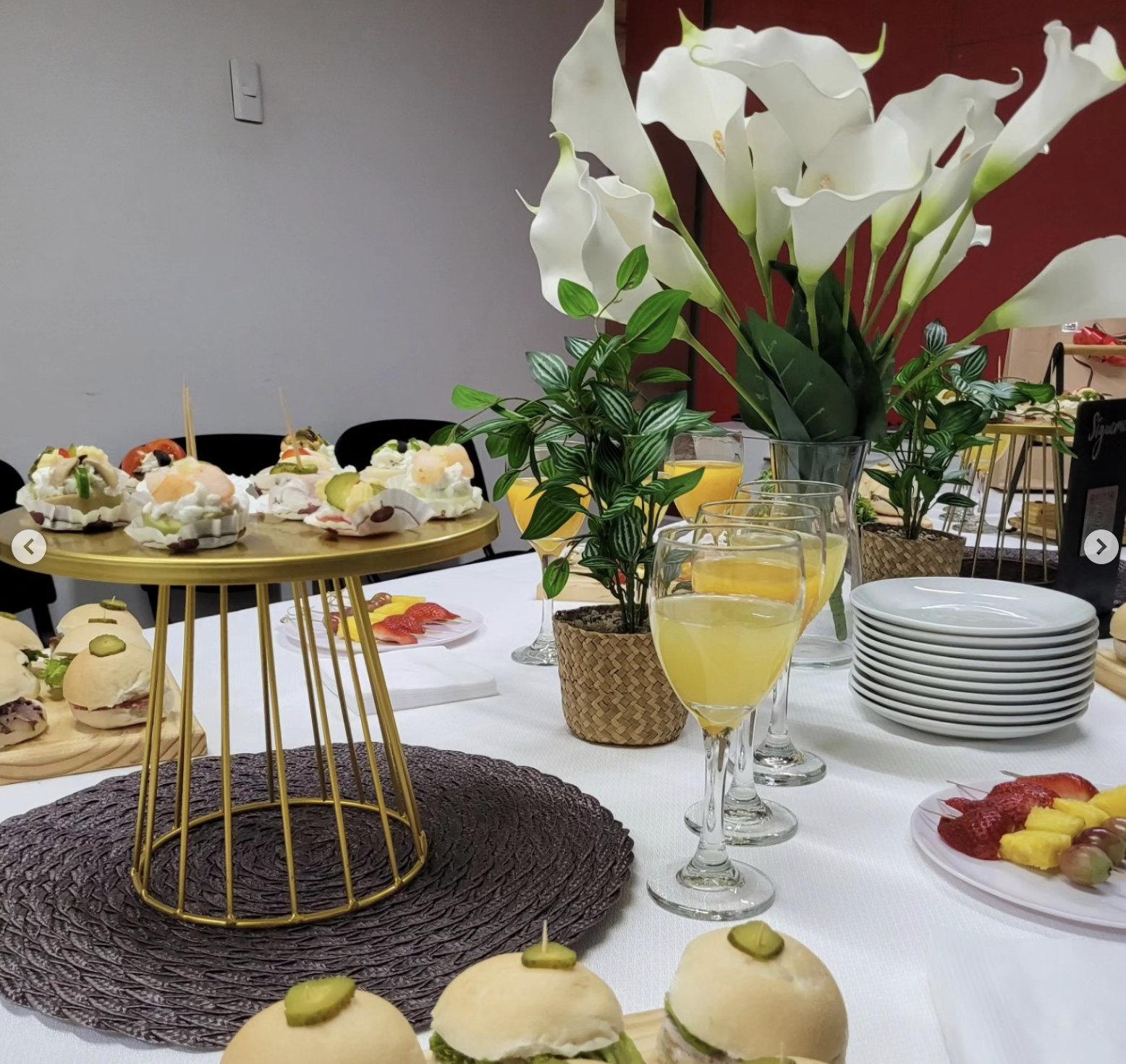 Mesa de catering corporativo Bistró